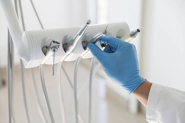 Professional Tooth Extraction technician working in Tornillo, TX